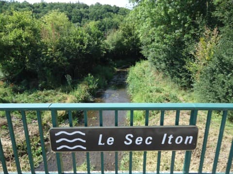 Couvreur Gaudreville-la-Rivière