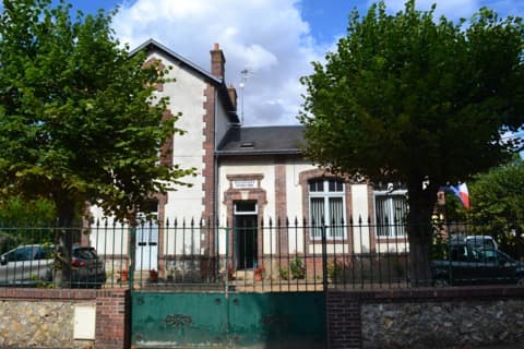 Couvreur Écluzelles